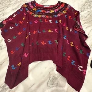 Mi Golondrina Maroon Top